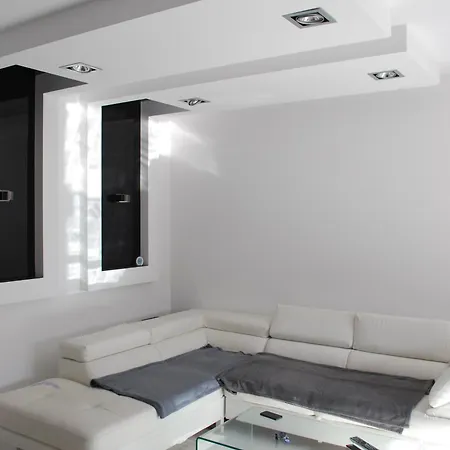 Bialy Szyperska 23 Z Przestronnym Tarasem Apartment *