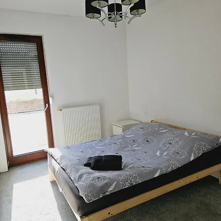 Bialy Szyperska 23 Z Przestronnym Tarasem * Poznan